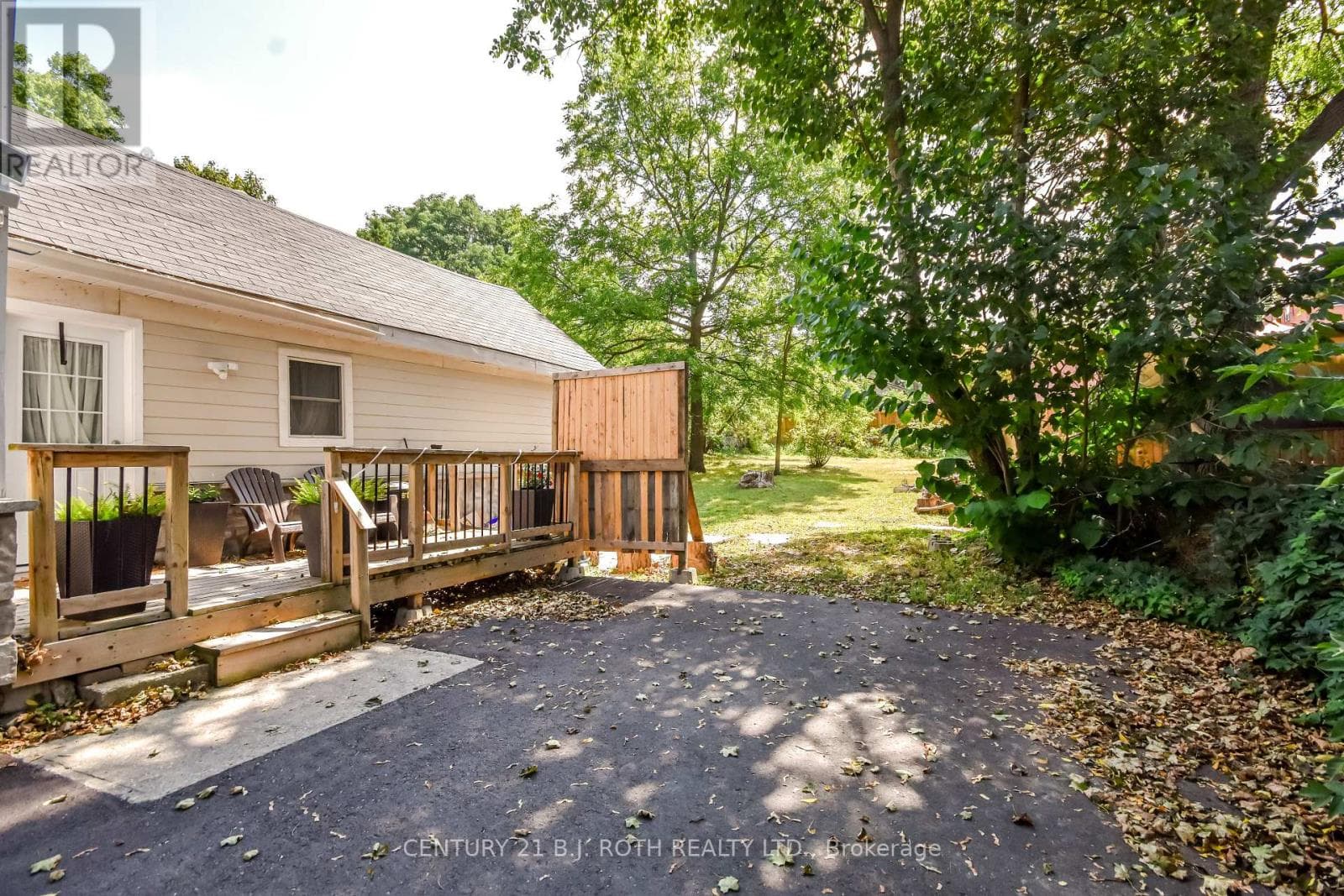 57 PENETANG STREET — Barrie (Codrington) - Main photo