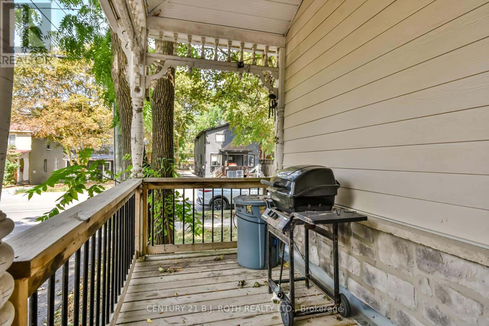 57 PENETANG STREET — Barrie (Codrington) - Photo 5 of 49