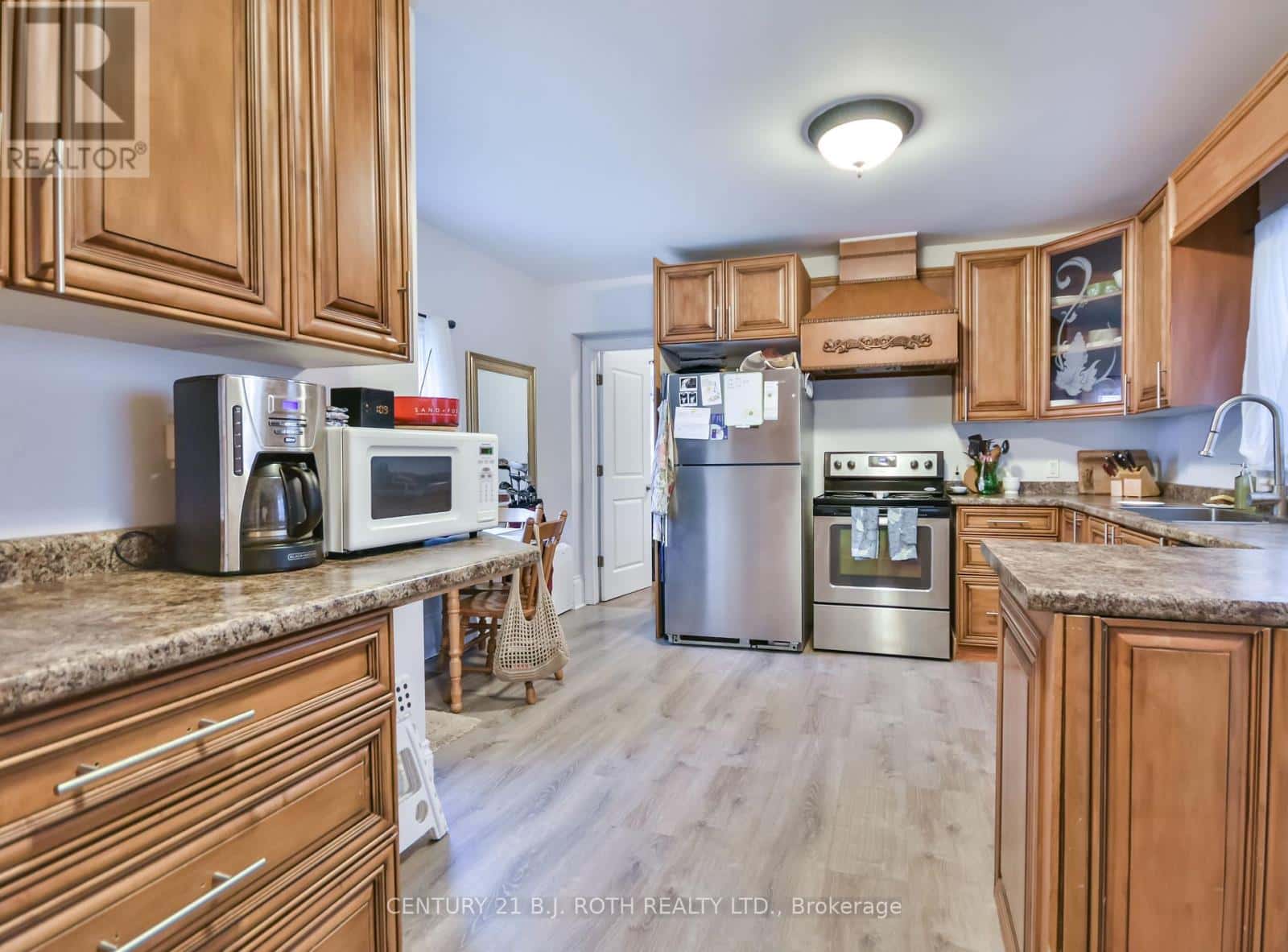 57 PENETANG STREET — Barrie (Codrington) - Photo 2 of 49