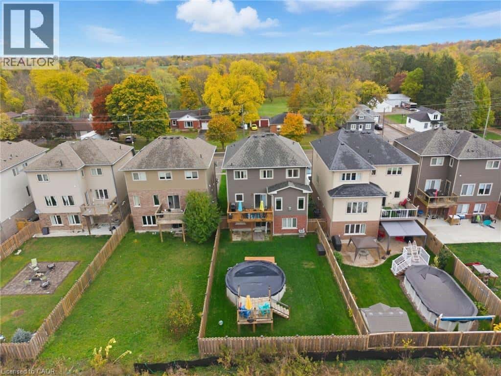 383 ERIE Avenue — Brantford - Photo 4 of 38