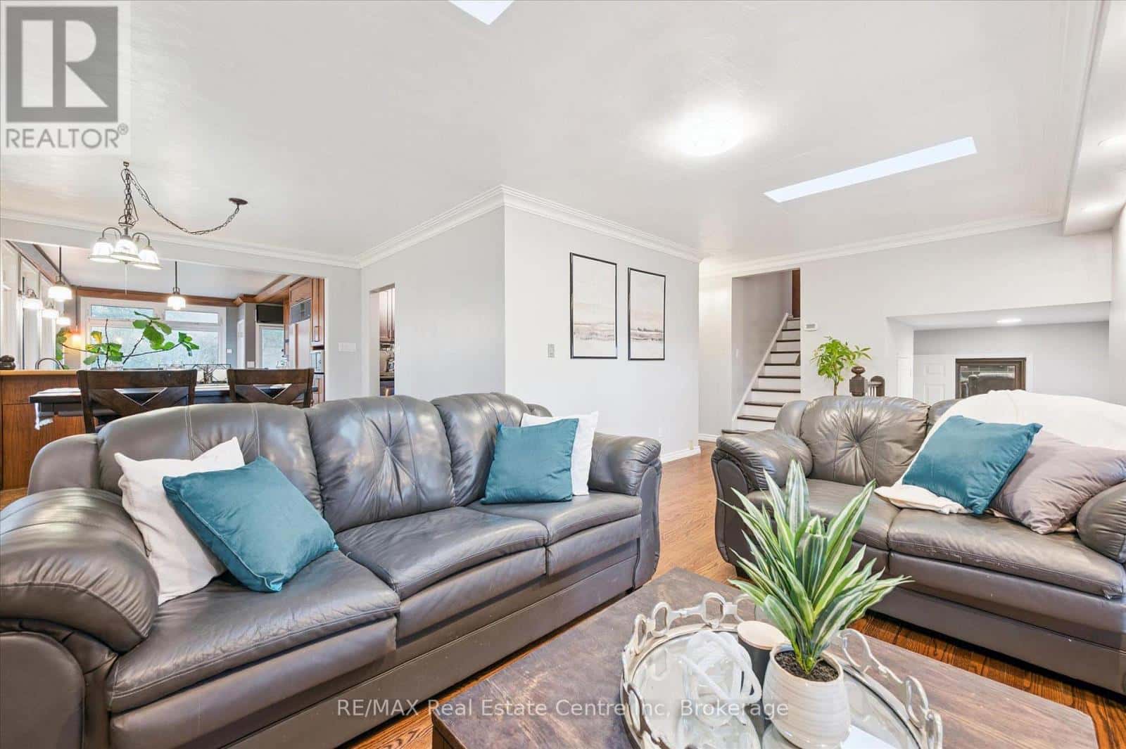 500 WATSON PARKWAY S — Guelph (York/Watson Industrial Park) - Photo 4 of 31