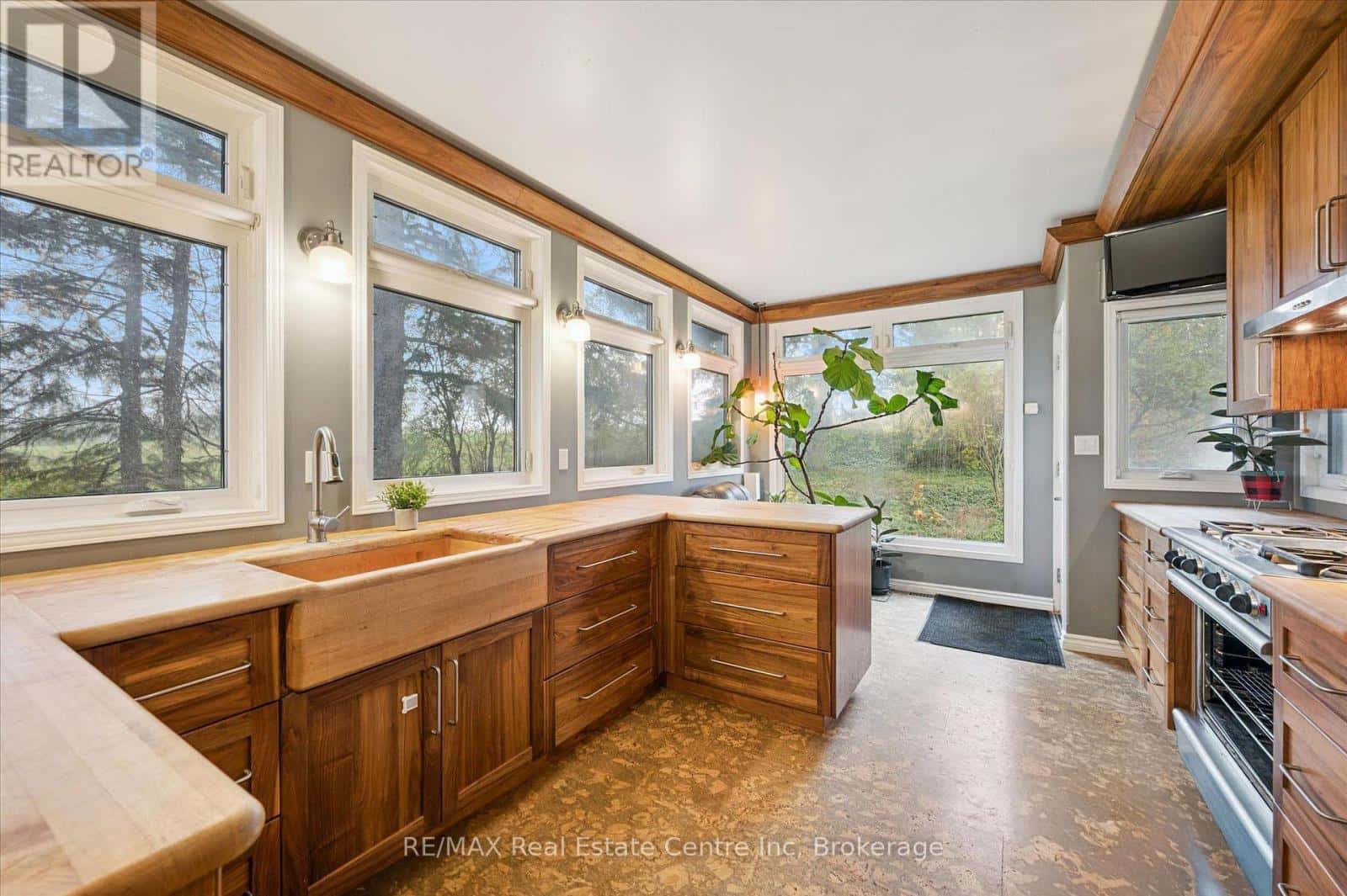 500 WATSON PARKWAY S — Guelph (York/Watson Industrial Park) - Photo 5 of 31