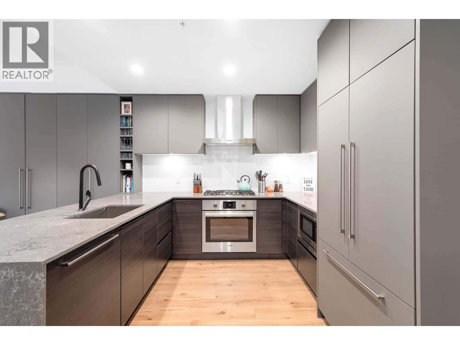 237 55 KLAHANIE DRIVE — Port Moody - Photo 3 of 40