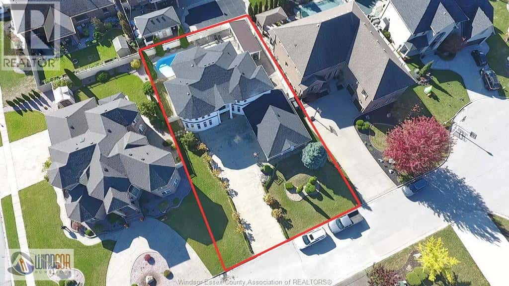 500 CLYDESDALE COURT — Lakeshore, Ontario - Photo 5 of 40