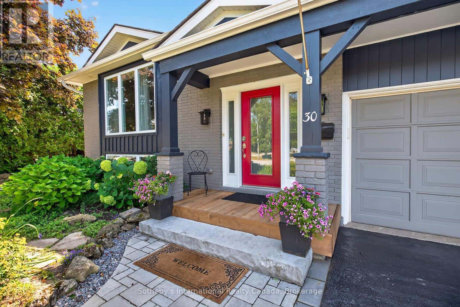 30 BRYAN DRIVE — Collingwood, Ontario - Photo 2 of 46