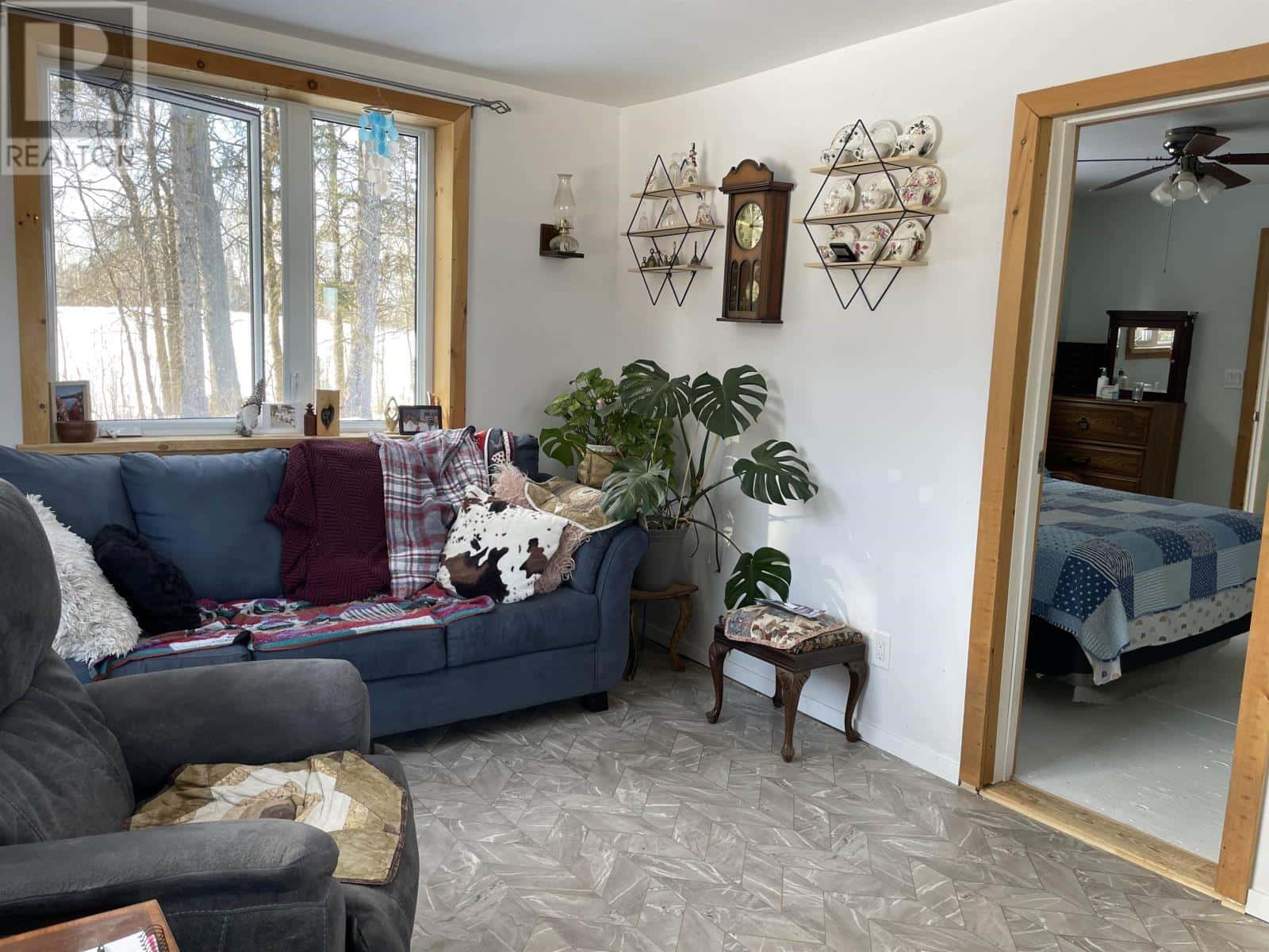 3968 HWY 11/17 — Thunder Bay - Photo 4 of 25