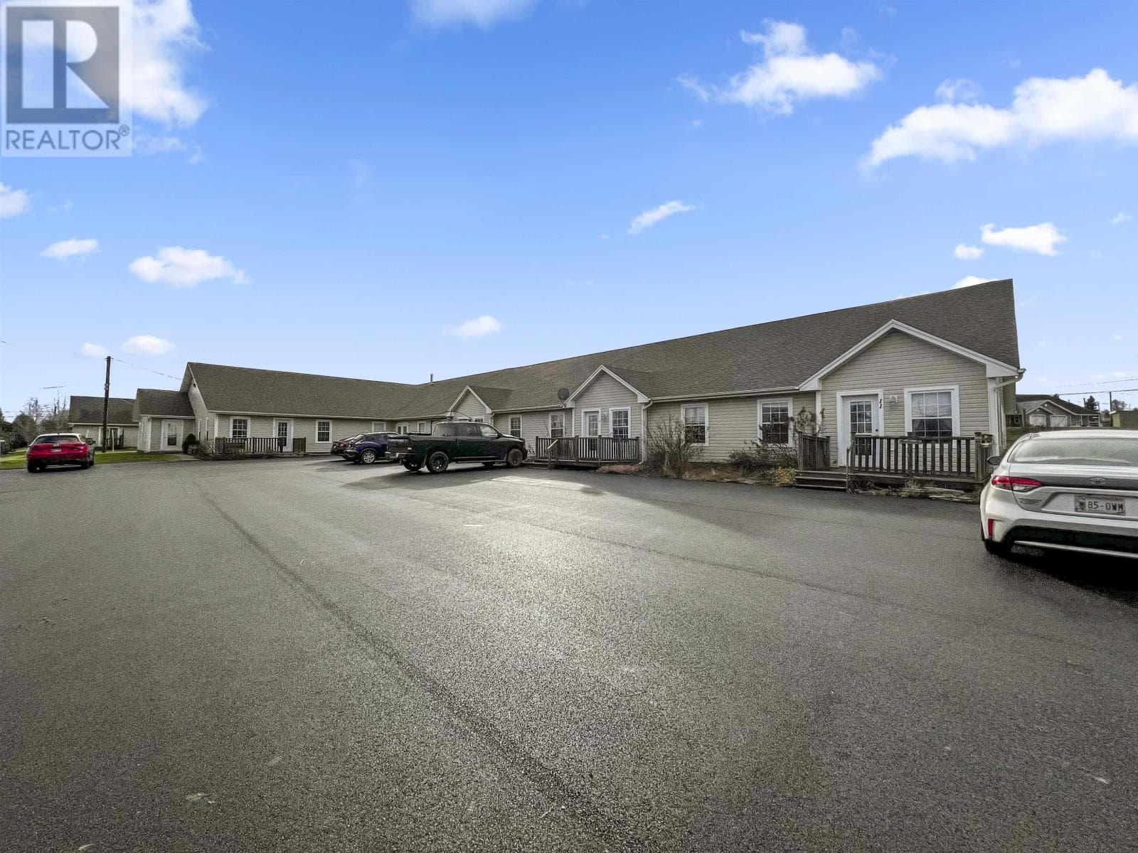 3 17 Heatherway Drive — Cornwall - Main photo