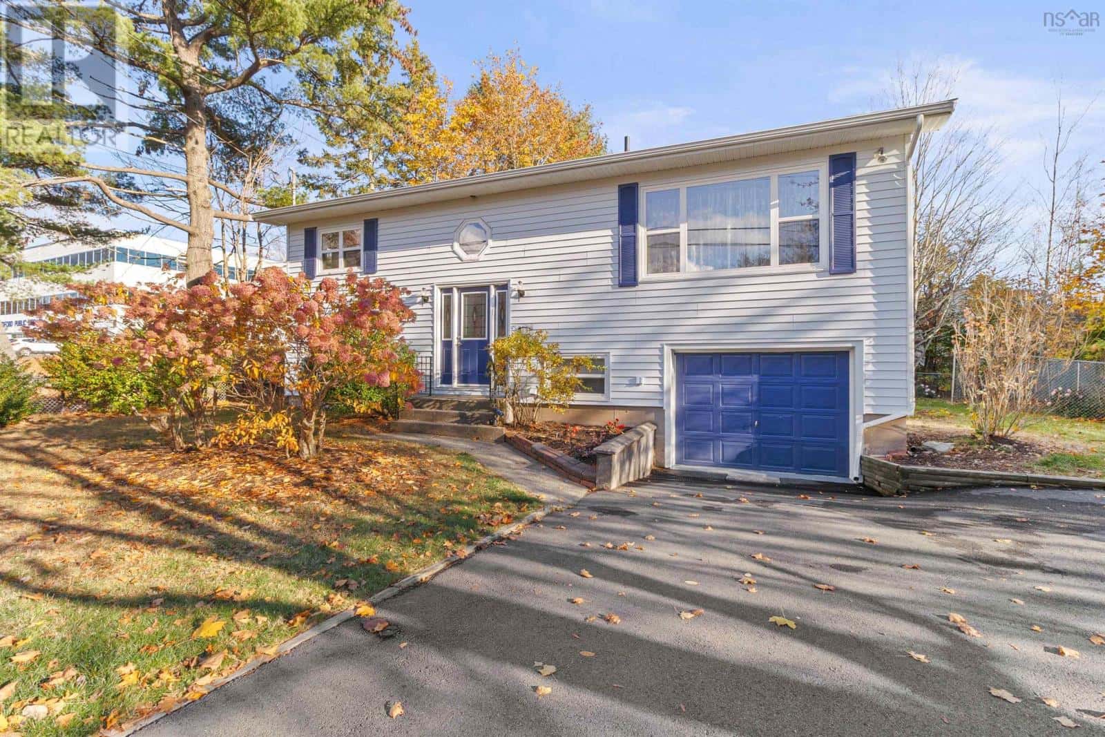 30 Wardour Street — Bedford, Nova Scotia - Photo 4 of 38