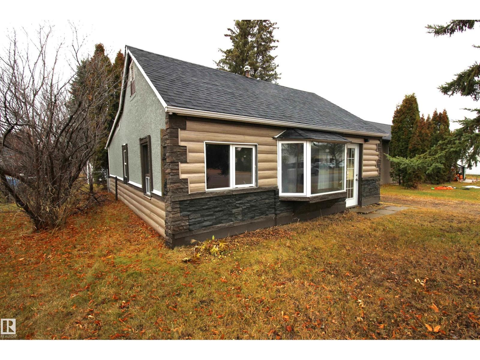 10228 104 ST — Westlock - Main photo