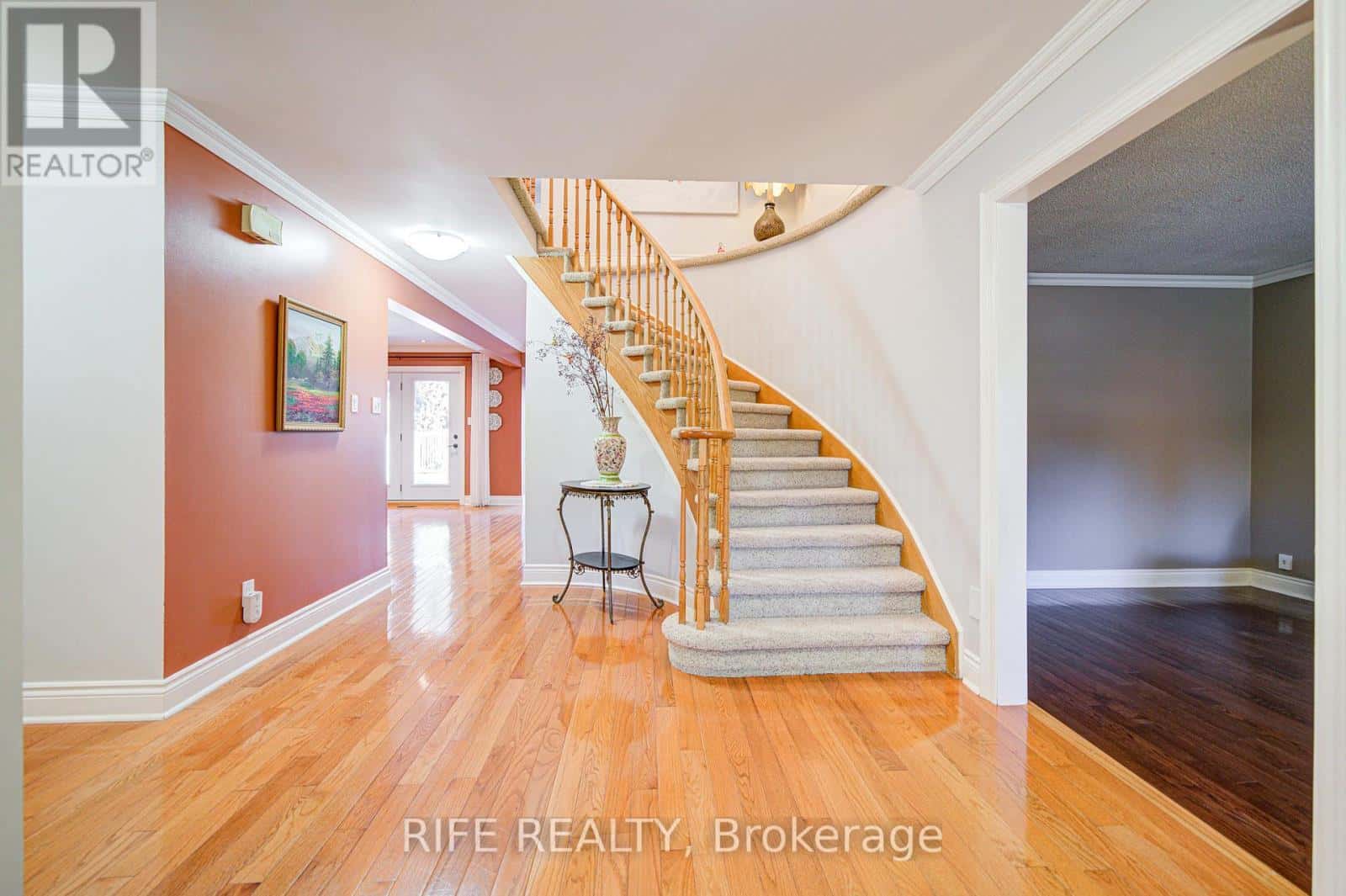 38 LONGWATER CHASE — Markham (Unionville) - Photo 3 of 49