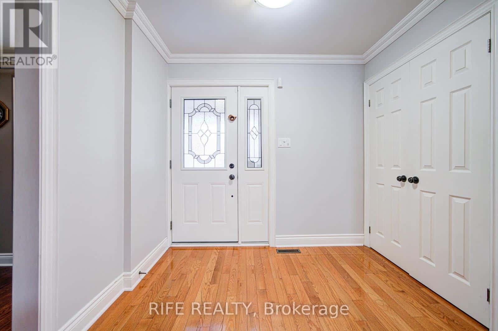 38 LONGWATER CHASE — Markham (Unionville) - Photo 4 of 49