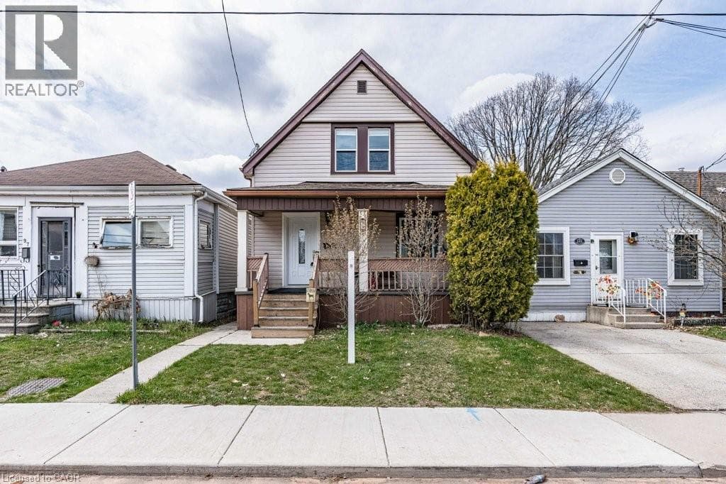 99 ROBINS Avenue — Hamilton - Main photo