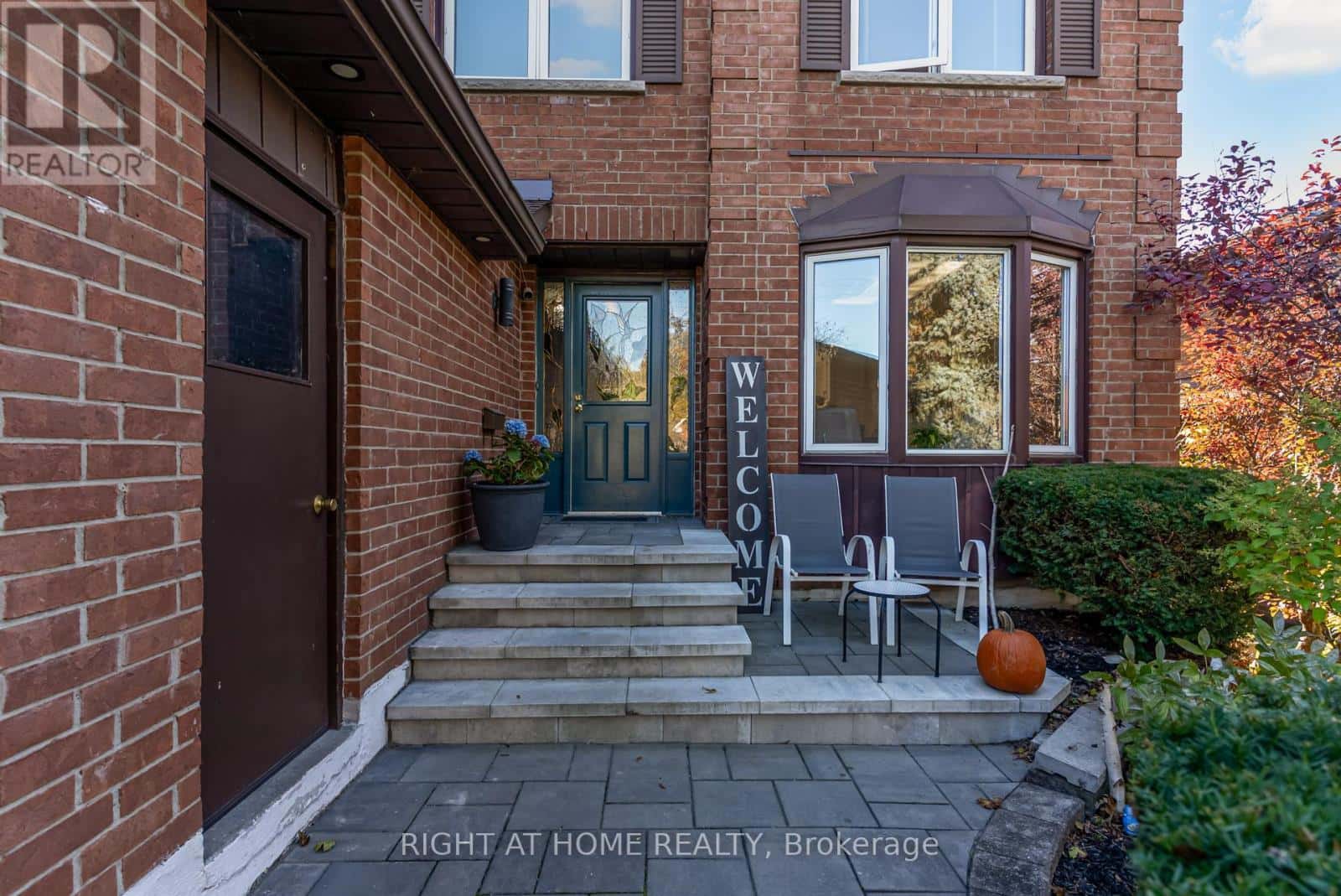 66 GLEN HILL DRIVE — Whitby (Blue Grass Meadows) - Photo 3 of 49