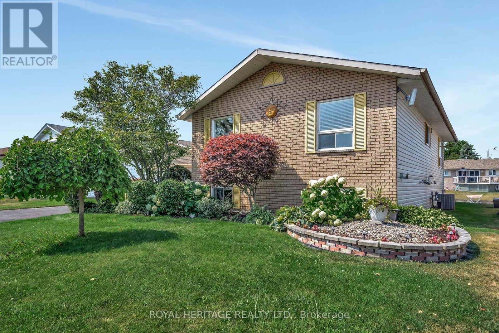 3 WENDY'S LANE — Brighton - Photo 2 of 47