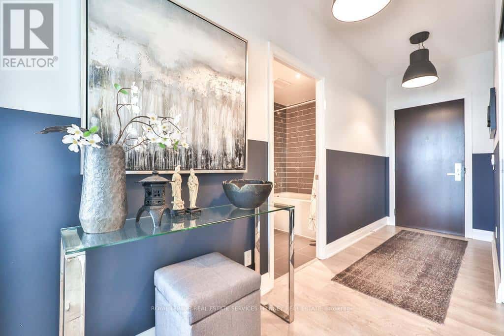 1709 - 55 SPEERS ROAD — Oakville (QE Queen Elizabeth) - Photo 3 of 36