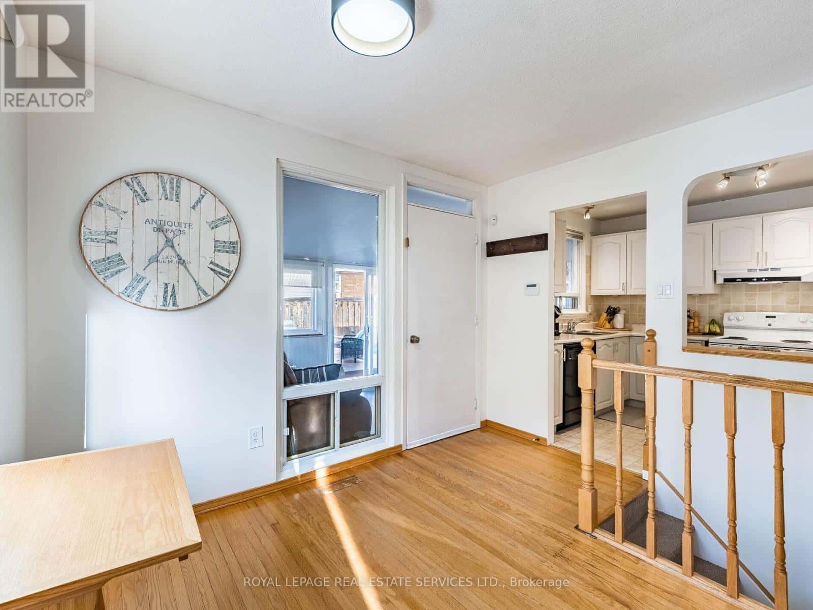 14 FINCHLEY CRESCENT — Brampton (Southgate) - Photo 4 of 37