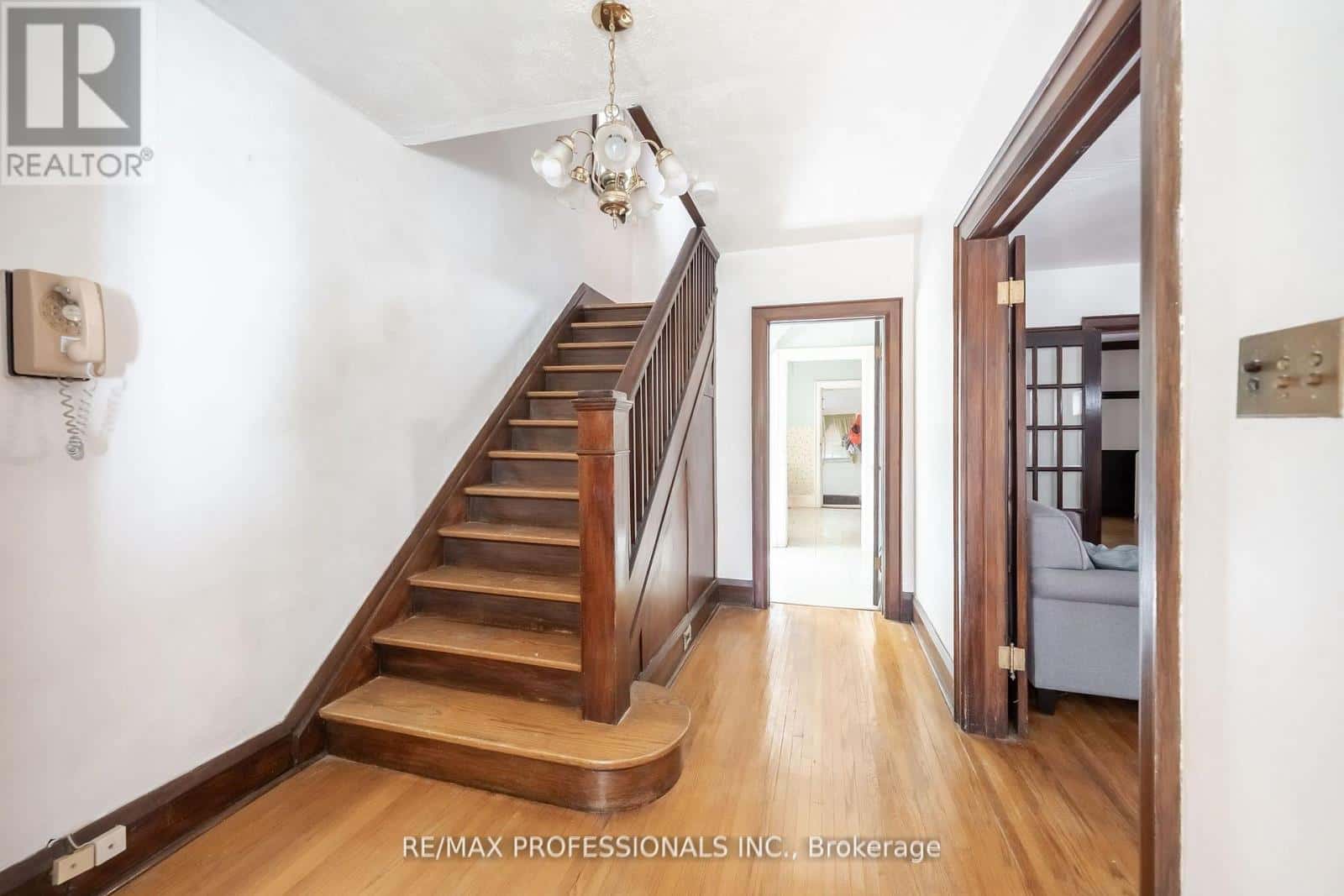 24 QUEENS AVENUE — Toronto (Mimico) - Photo 5 of 48