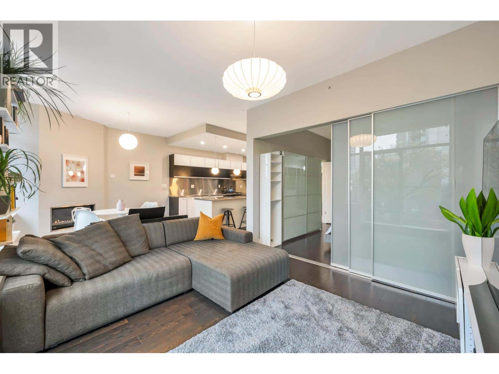 305 535 SMITHE STREET — Vancouver - Photo 4 of 28