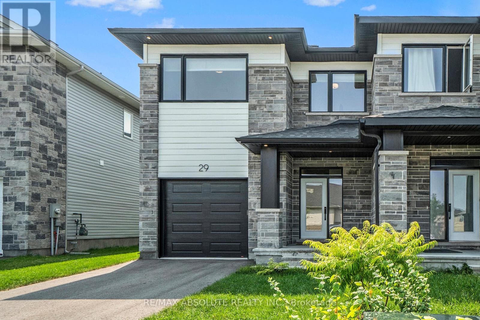 29 MAC BEATTIE DRIVE S — Arnprior - Main photo