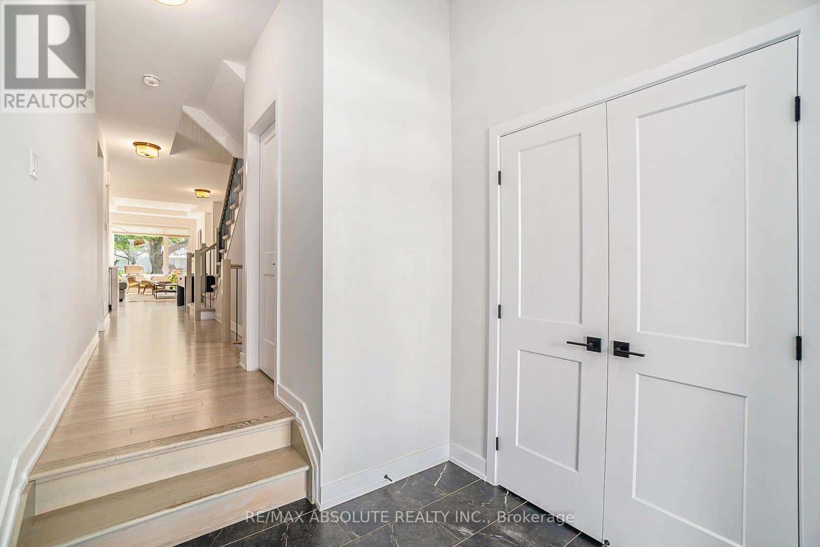 29 MAC BEATTIE DRIVE S — Arnprior - Photo 3 of 31