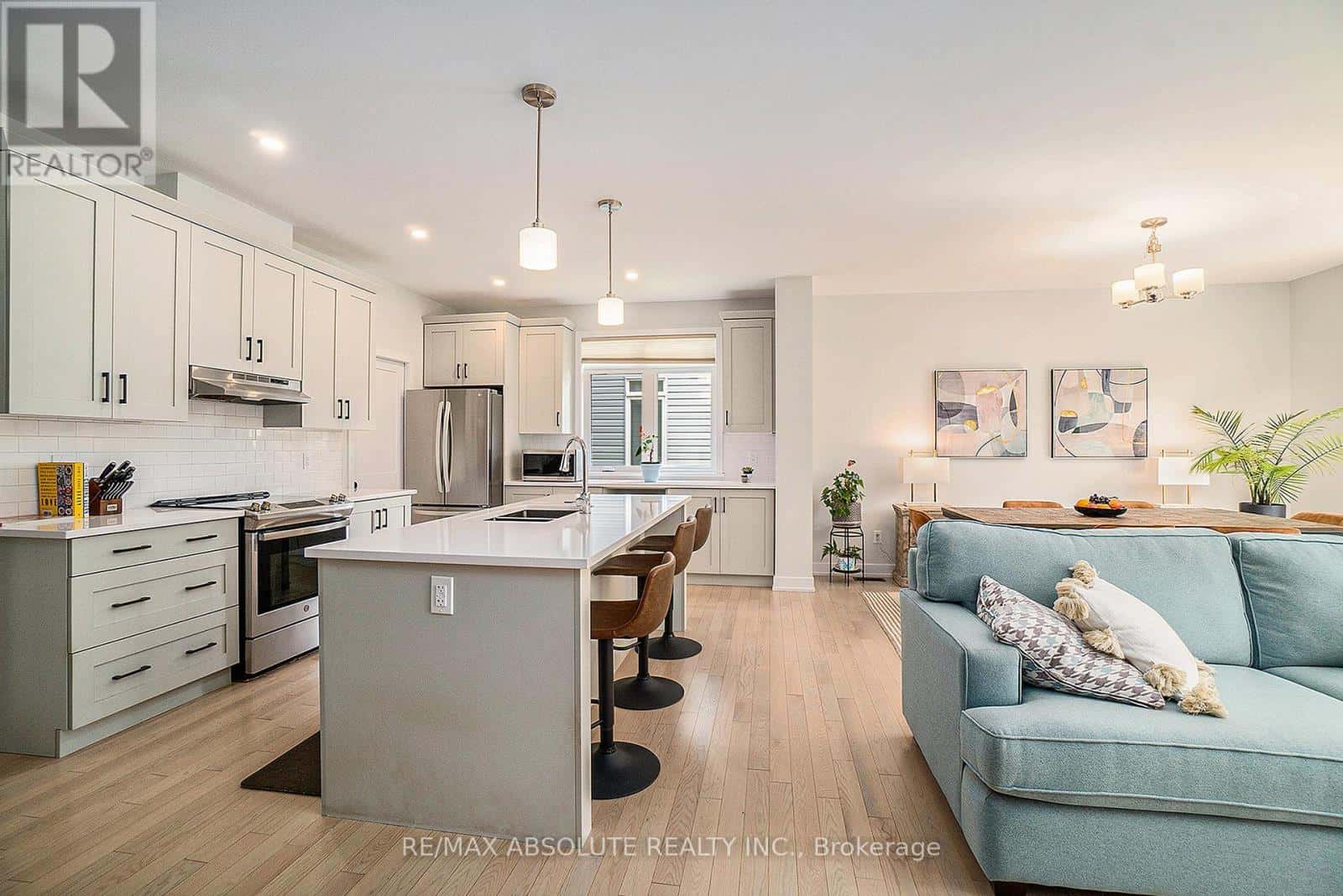 29 MAC BEATTIE DRIVE S — Arnprior - Photo 4 of 31