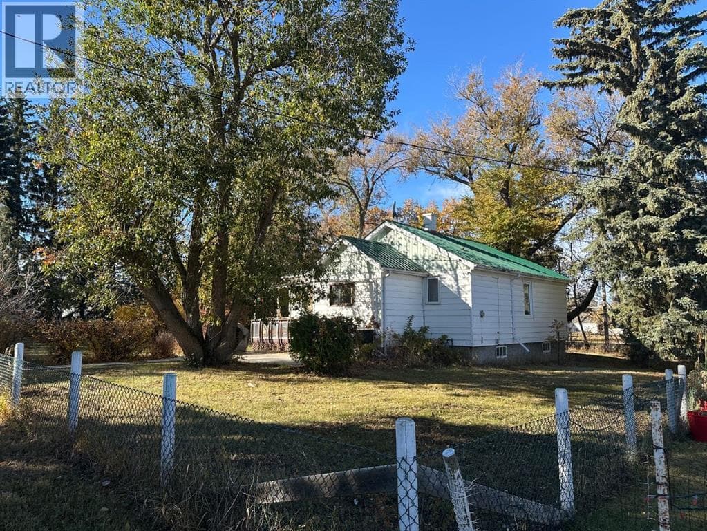 4819 50Th Alley N — Amisk - Main photo