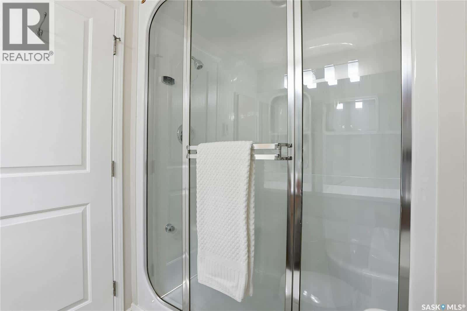 1308 902 Spadina CRESCENT E — Saskatoon - Photo 3 of 49