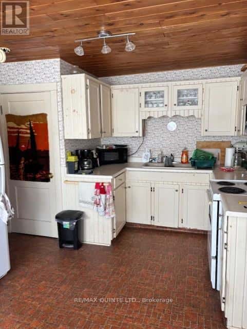 55 NELSON STREET — Centre Hastings - Photo 5 of 25