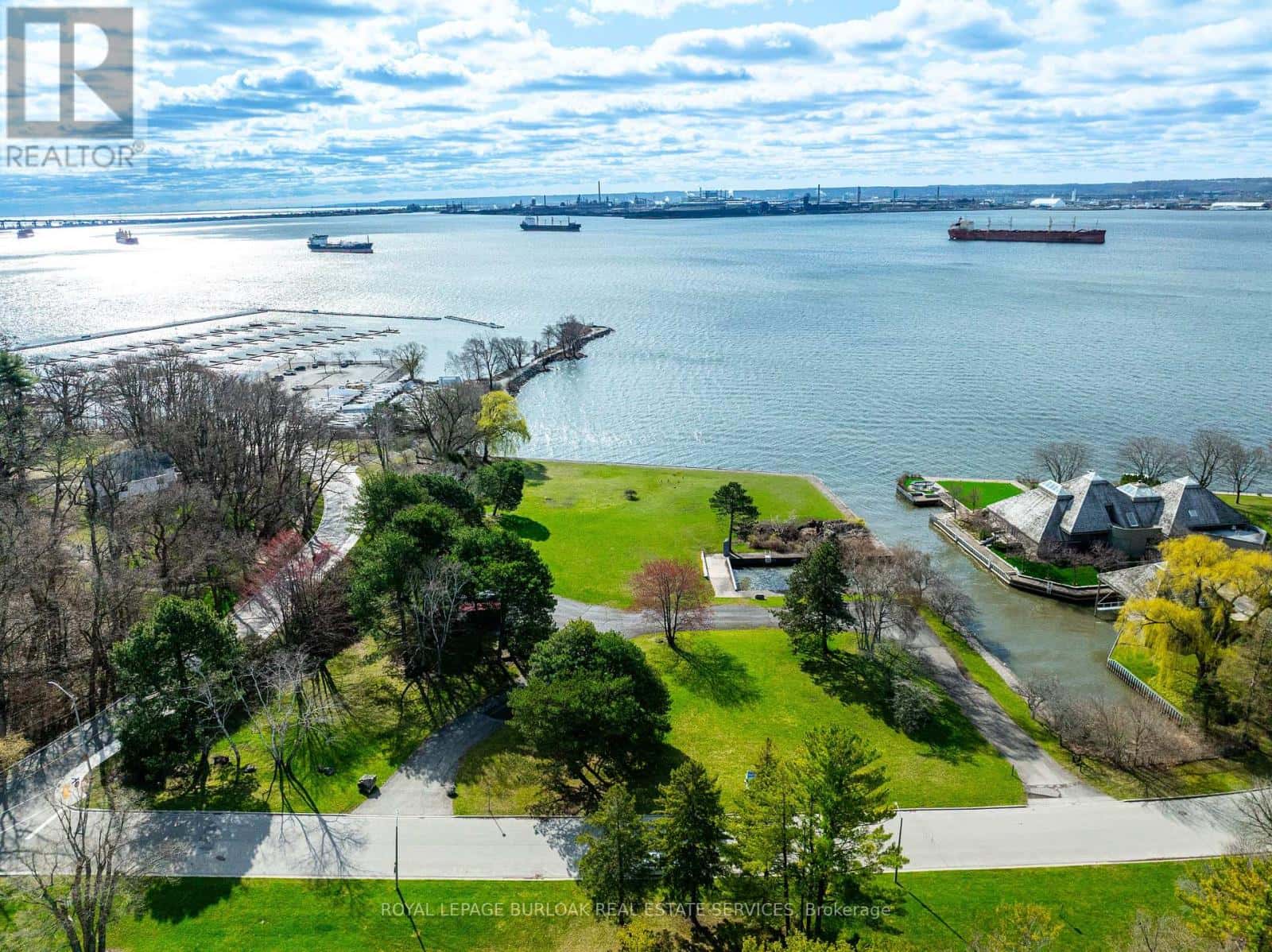 800 LASALLE PARK ROAD — Burlington (Bayview), Ontario - Photo 3 of 20