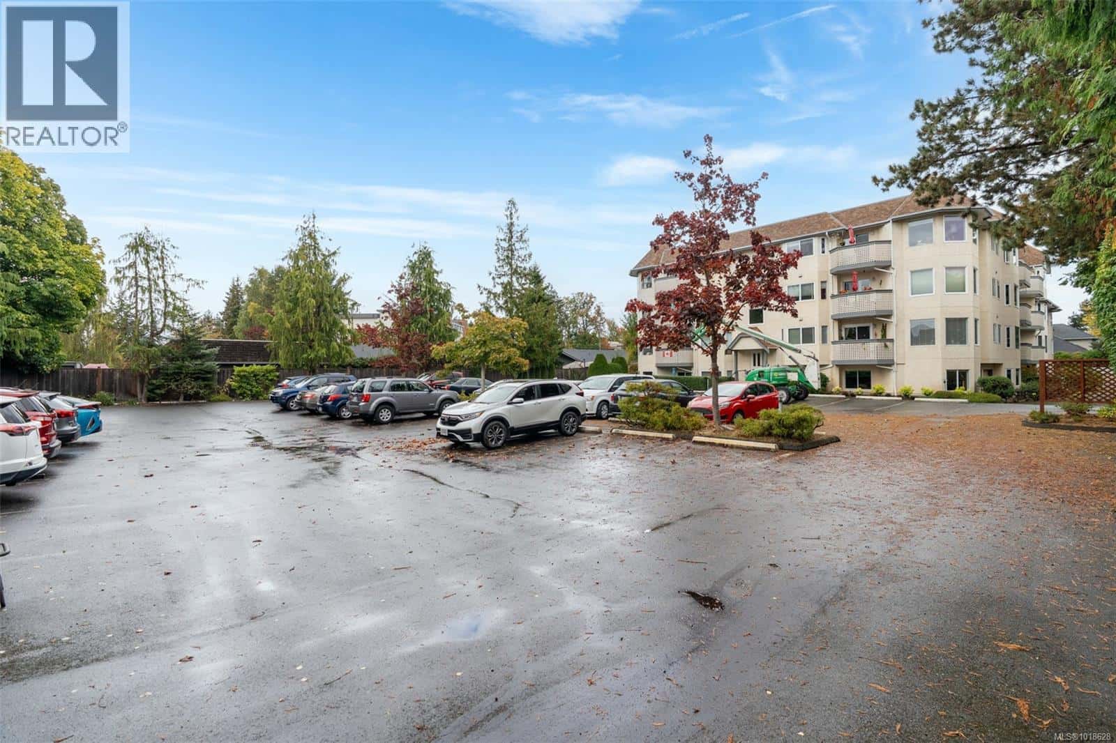 213 9882 Fifth St — Sidney - Photo 2 of 18