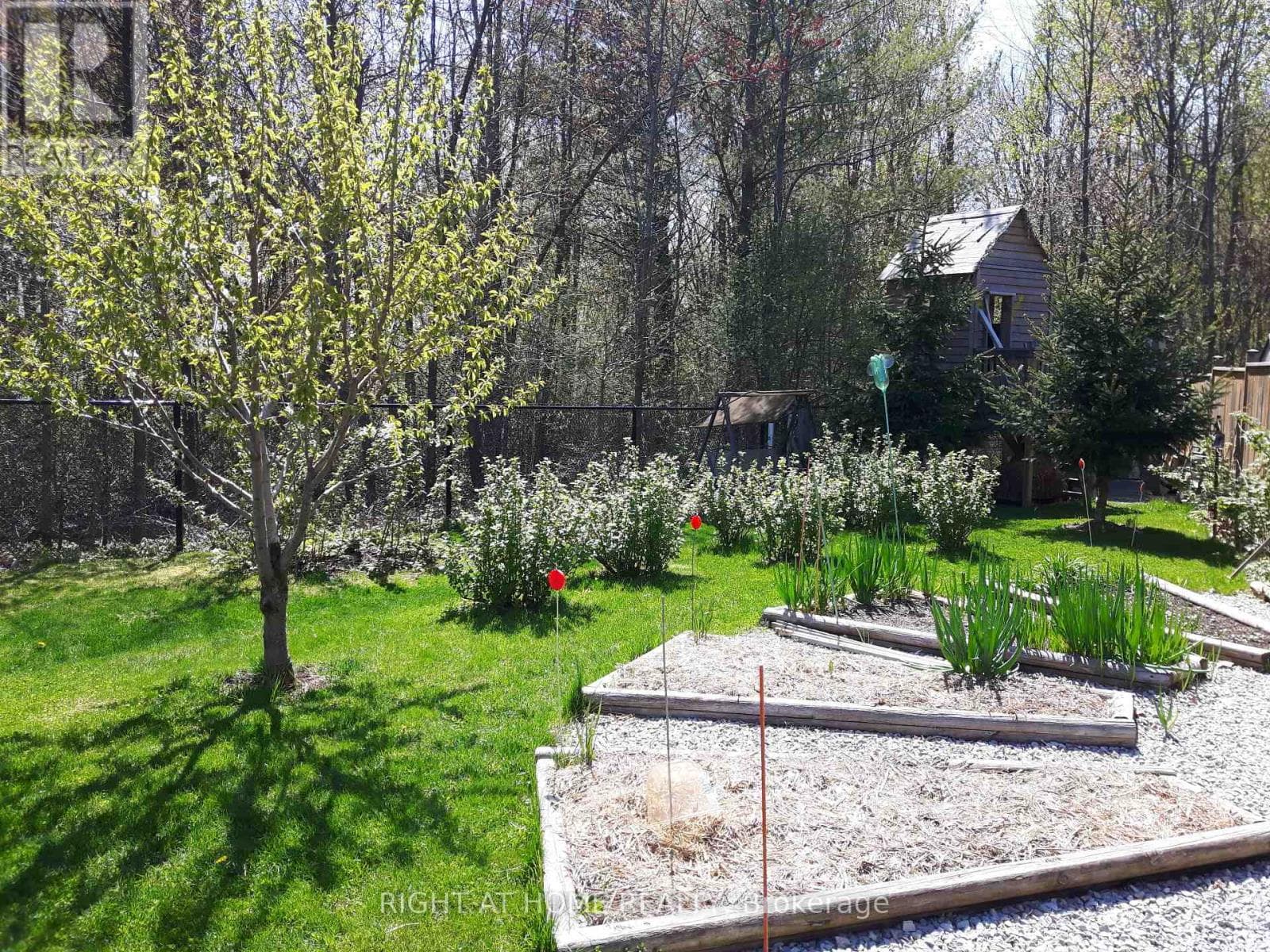 154 PETER RUPERT AVENUE W — Vaughan (Patterson) - Main photo