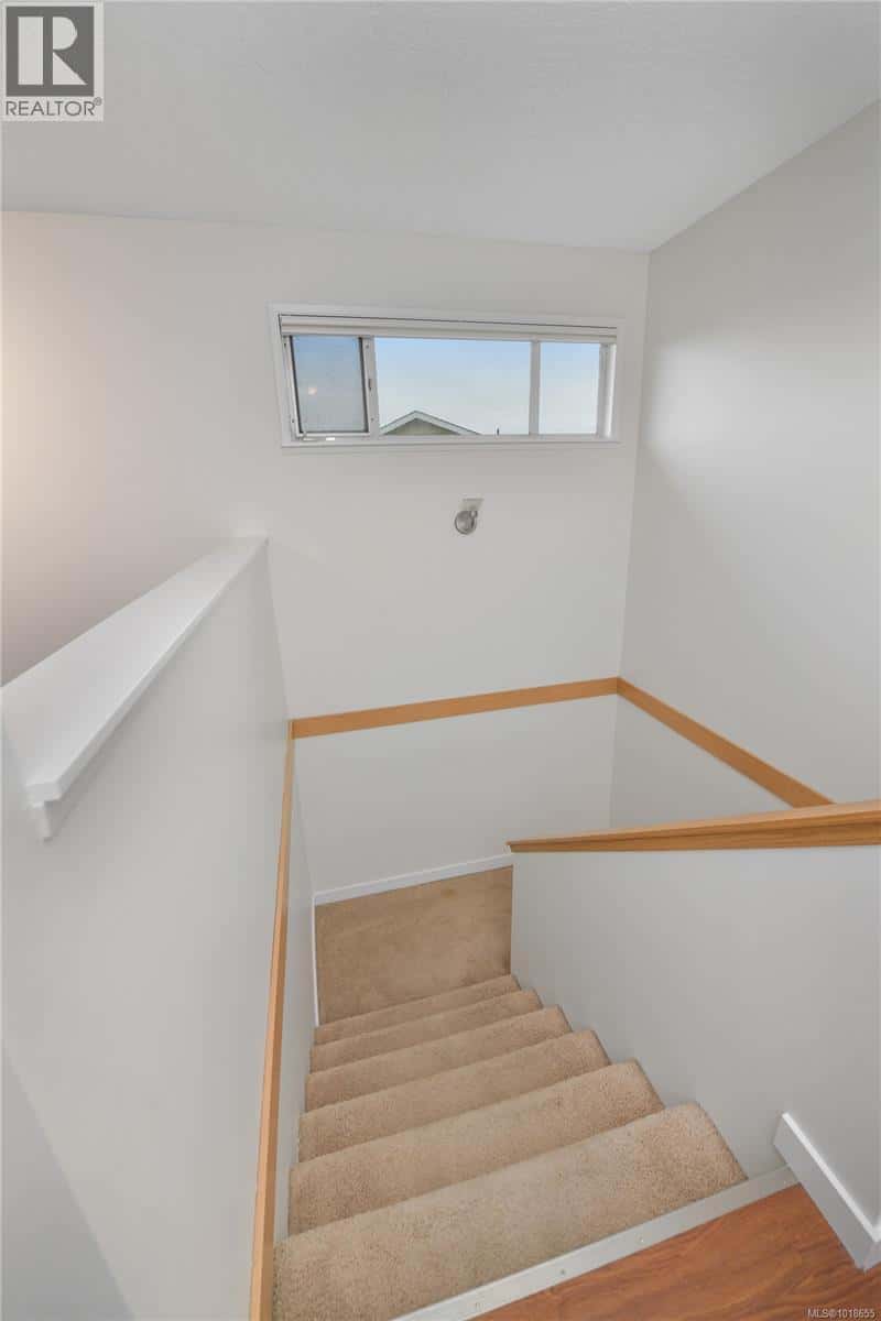 27 4125 INTERURBAN Rd — Saanich - Photo 4 of 47