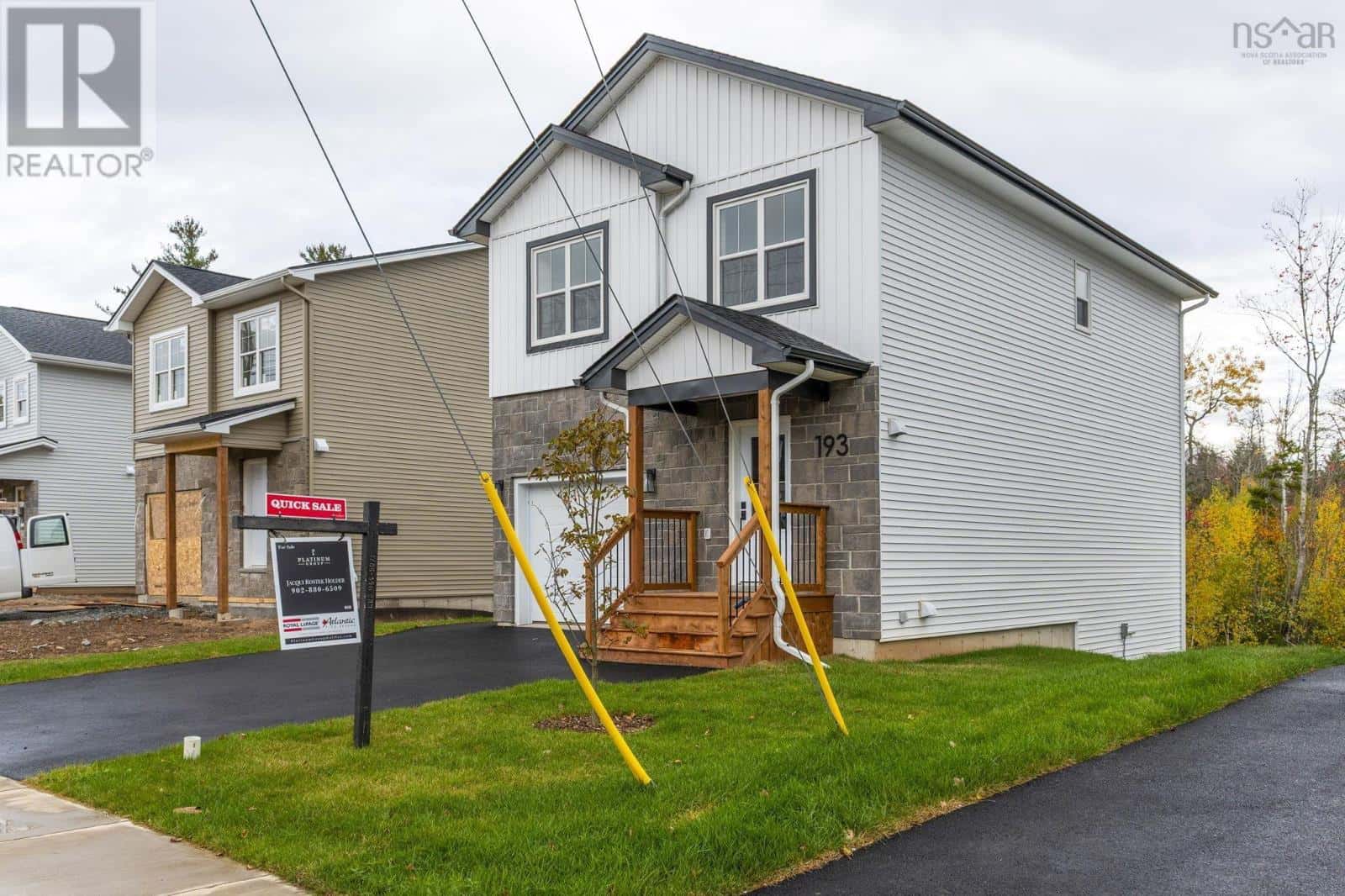 DA57 193 Darner Drive — Beaver Bank - Photo 2 of 33
