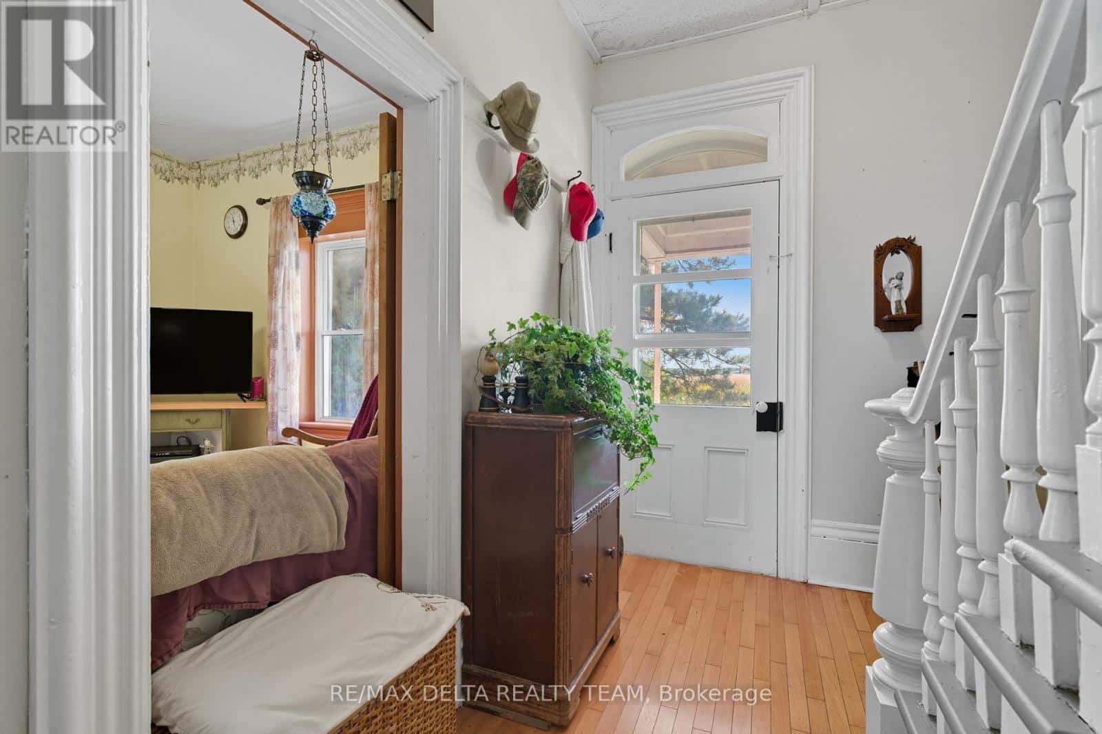 12633 NORTH WING ROAD — North Dundas - Photo 2 of 40