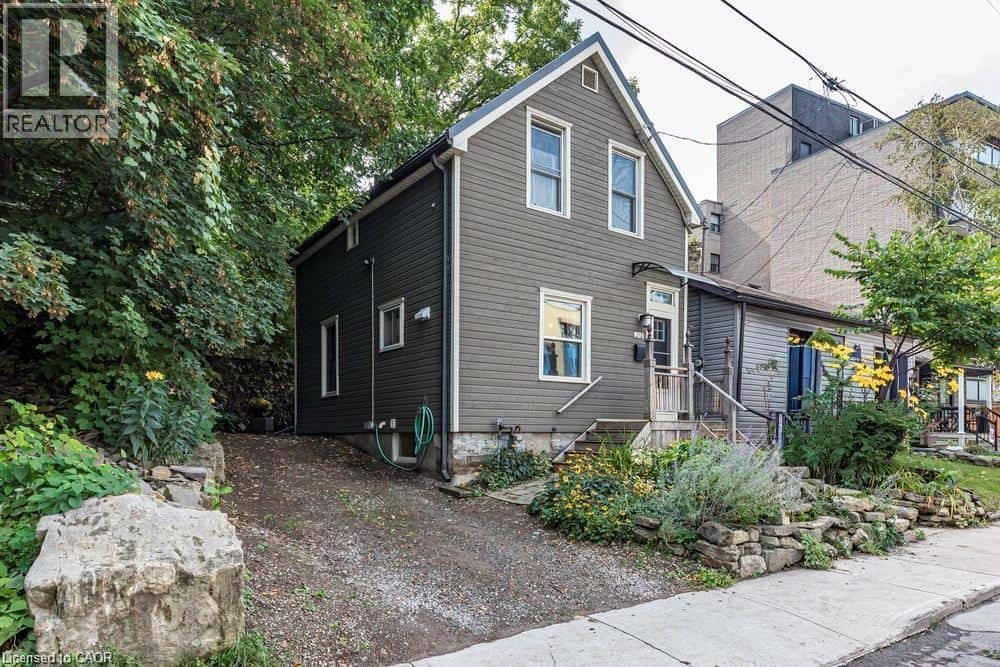 210 CHARLTON Avenue E — Hamilton - Photo 5 of 47