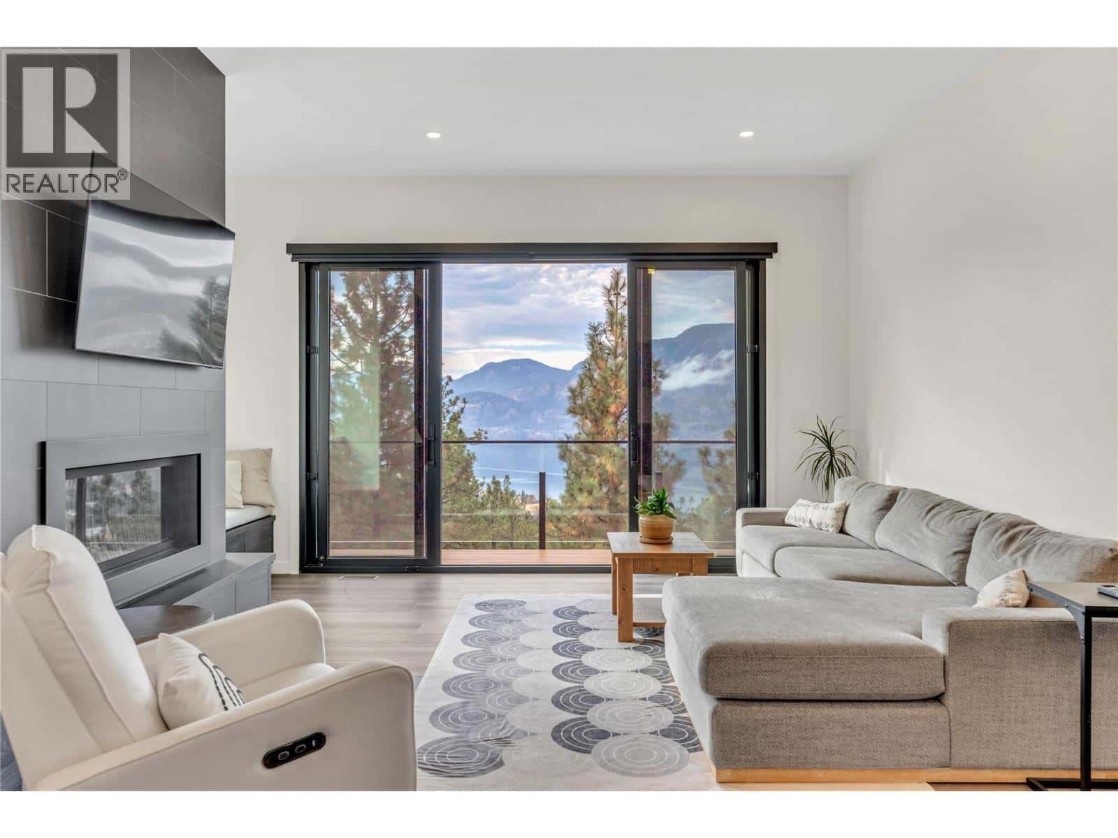 3331 Evergreen Drive Unit# 117 — Penticton - Photo 5 of 53