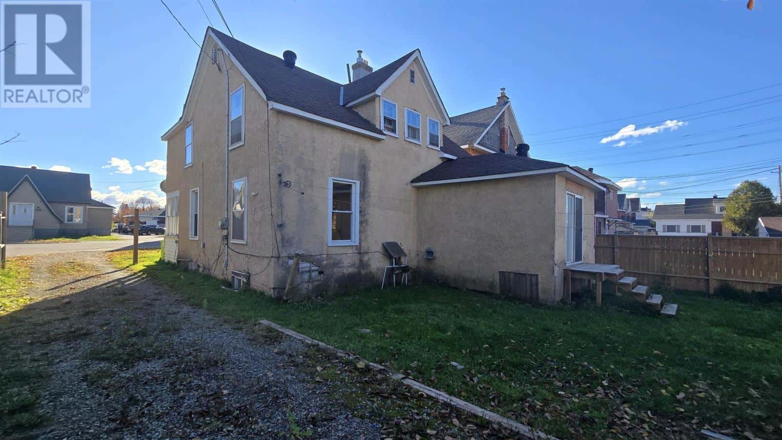 178 Albert ST W — Sault Ste. Marie - Photo 3 of 29