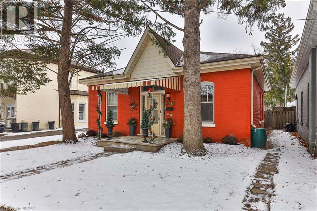 141 ALFRED Street — Brantford - Photo 2 of 36