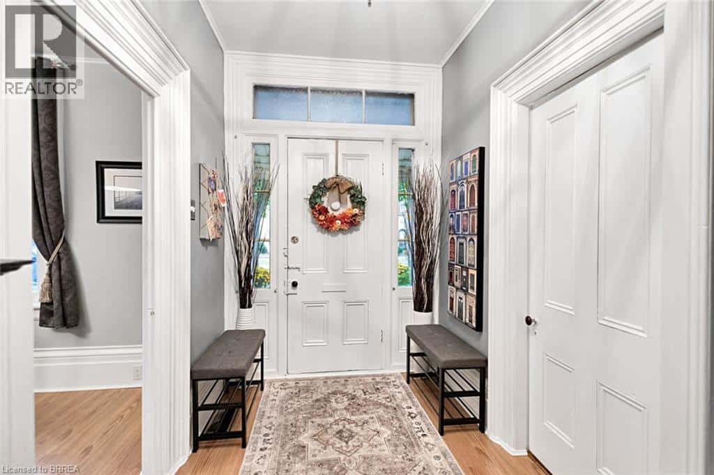 141 ALFRED Street — Brantford - Photo 3 of 36