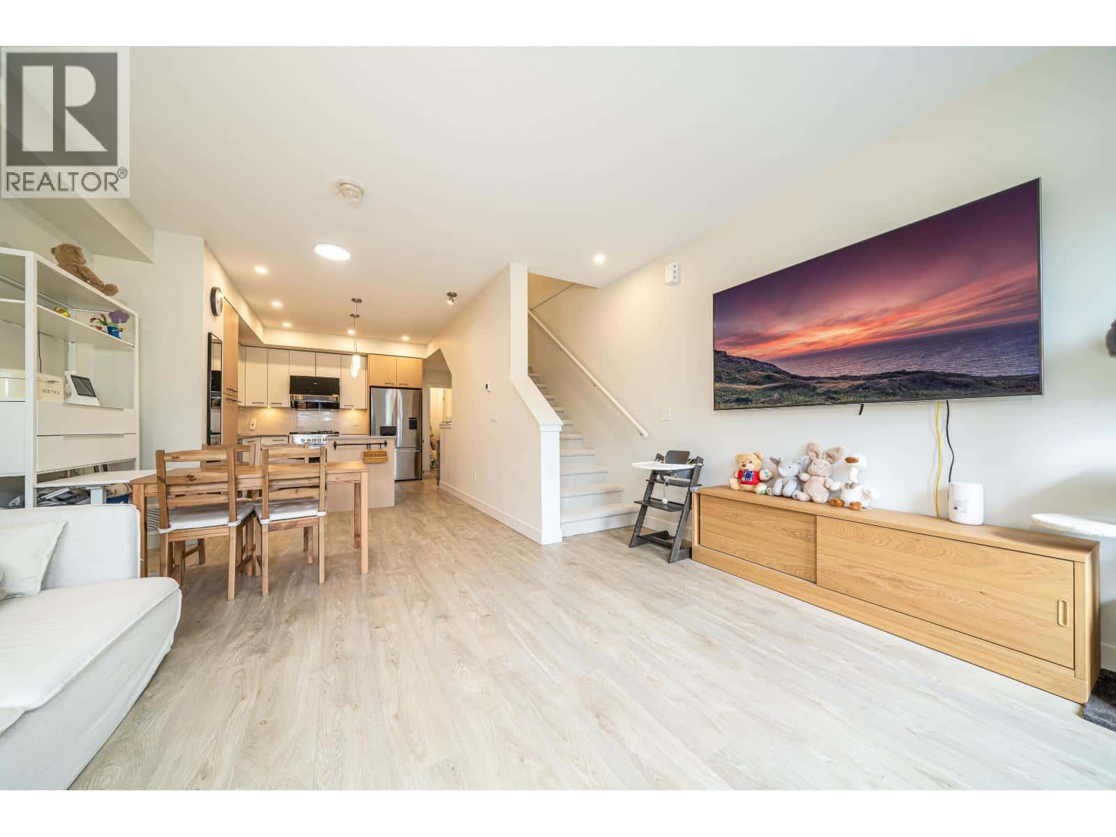 2 9399 NO.2 ROAD — Richmond - Photo 3 of 29