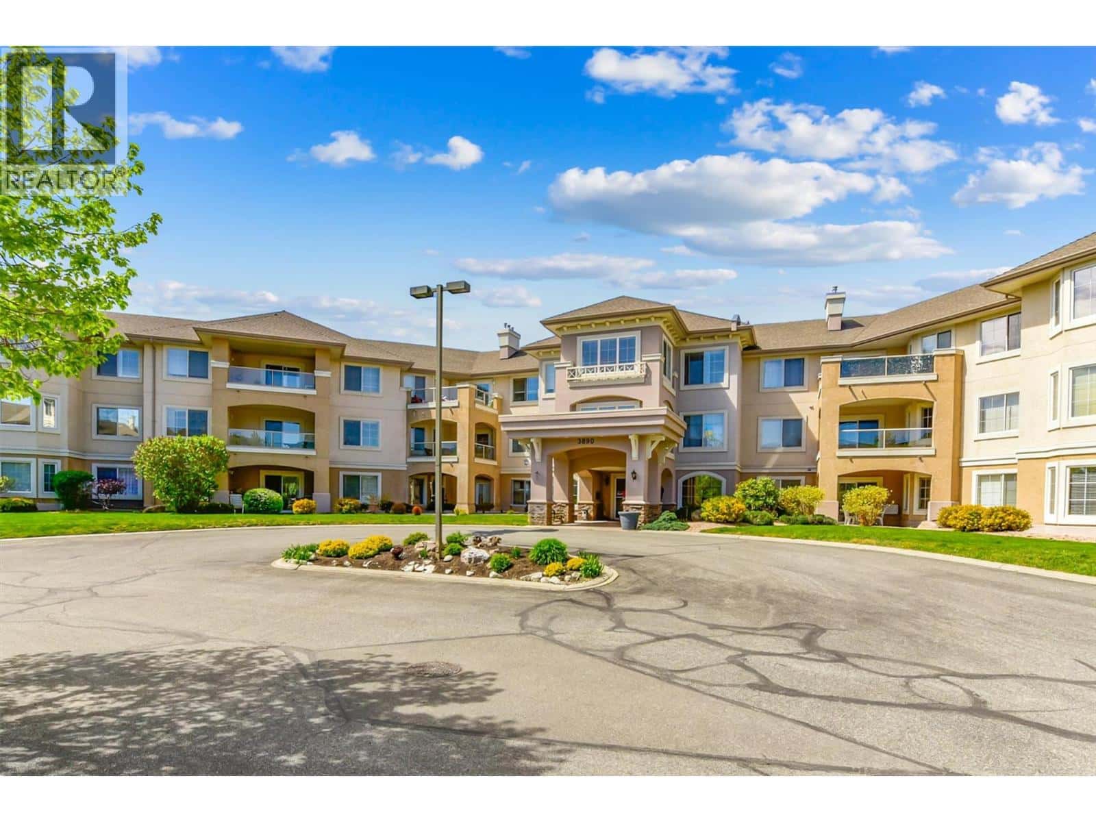 3890 Brown Road Unit# 102 — West Kelowna - Photo 2 of 39