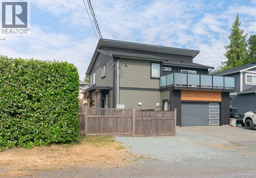 820 Brechin Rd — Nanaimo - Main photo