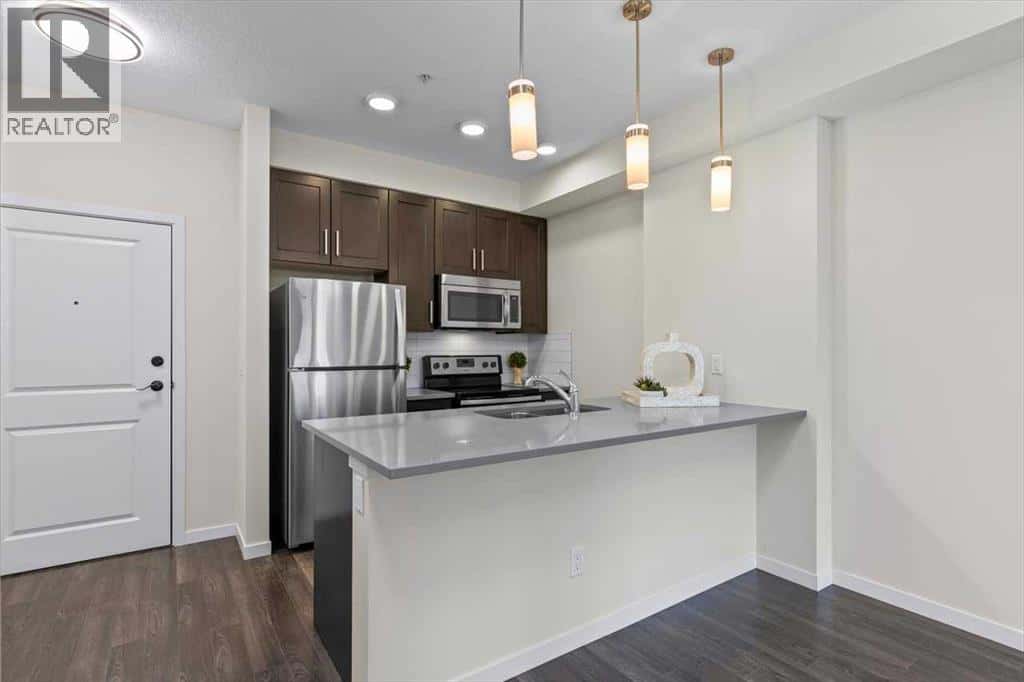 218, 10 Mahogany Mews SE — Calgary - Photo 2 of 32