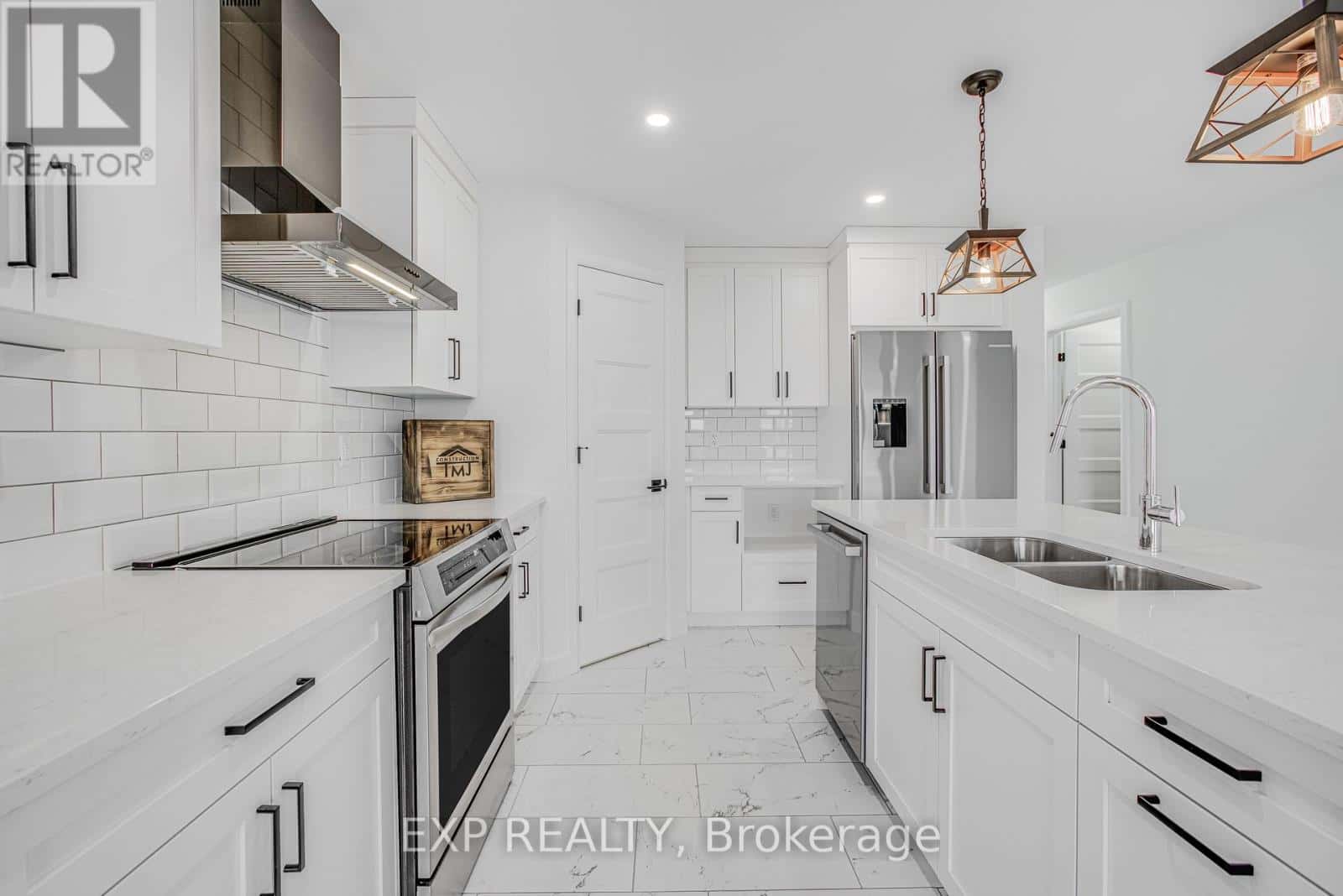 118 LORIE STREET — The Nation - Photo 5 of 19