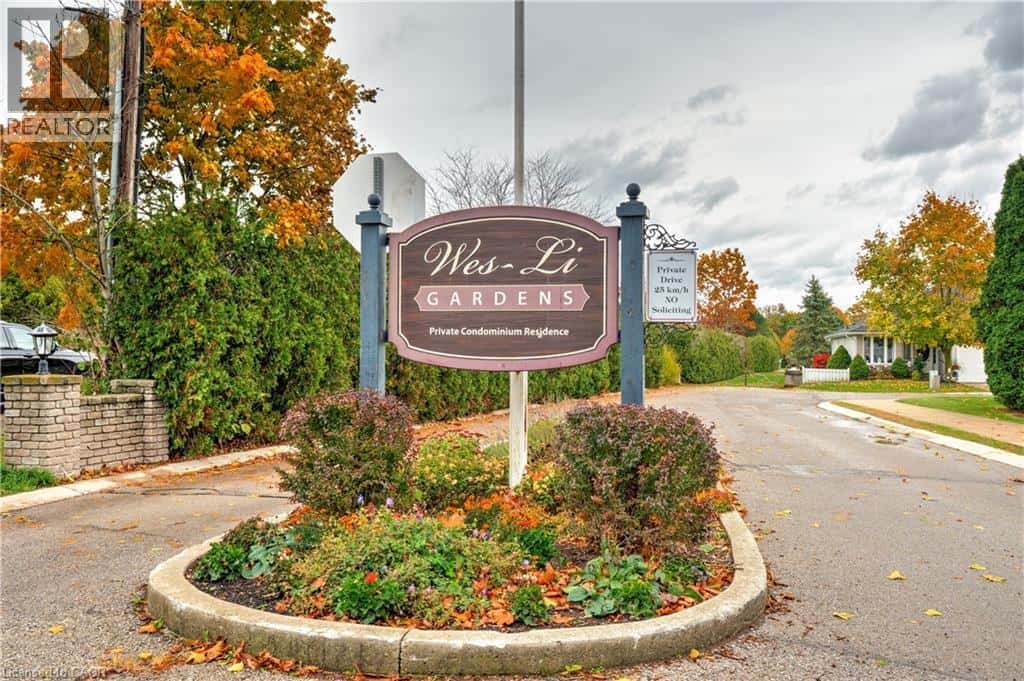 6 VILLAGE Drive — Smithville - Photo 3 of 50