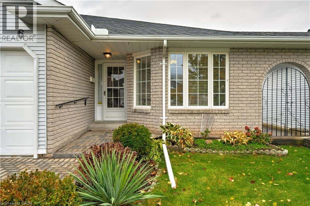 6 VILLAGE Drive — Smithville - Photo 4 of 50