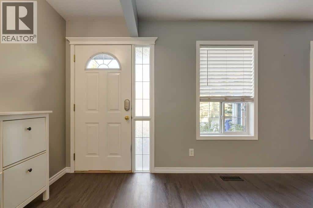 5, 135 Bow Ridge Drive — Cochrane - Photo 4 of 37