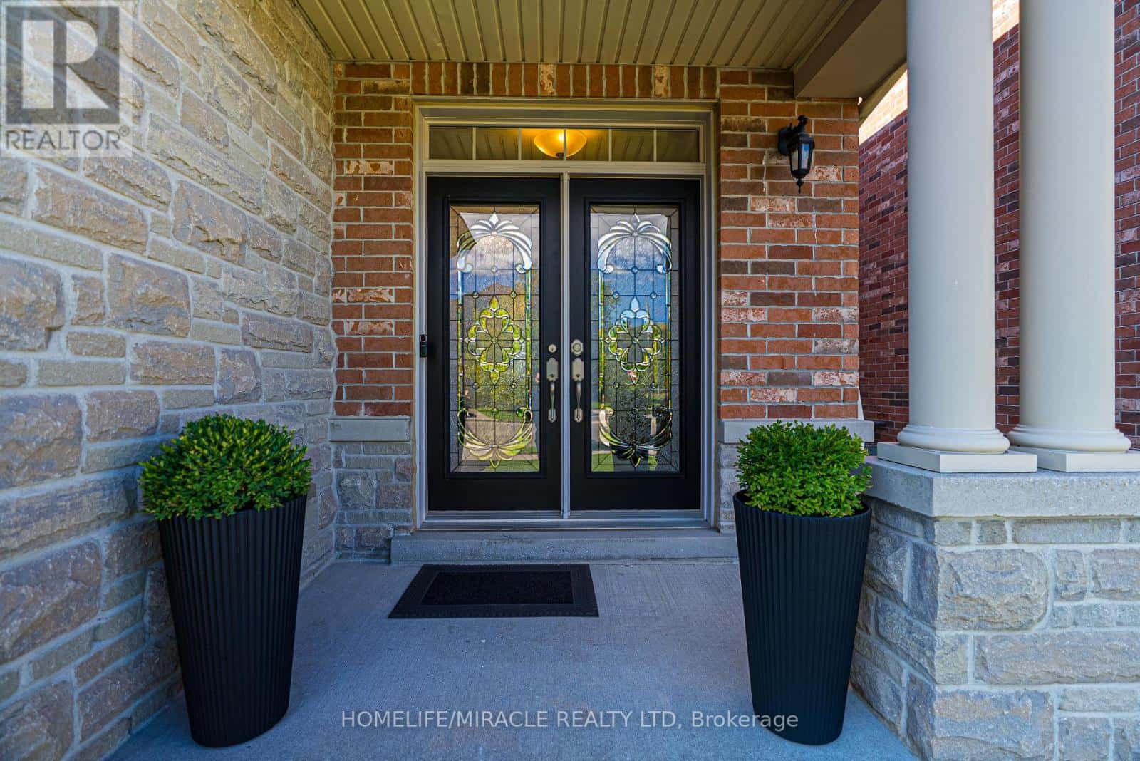 8 SUMMERBERRY WAY — Hamilton (Sheldon) - Photo 4 of 29