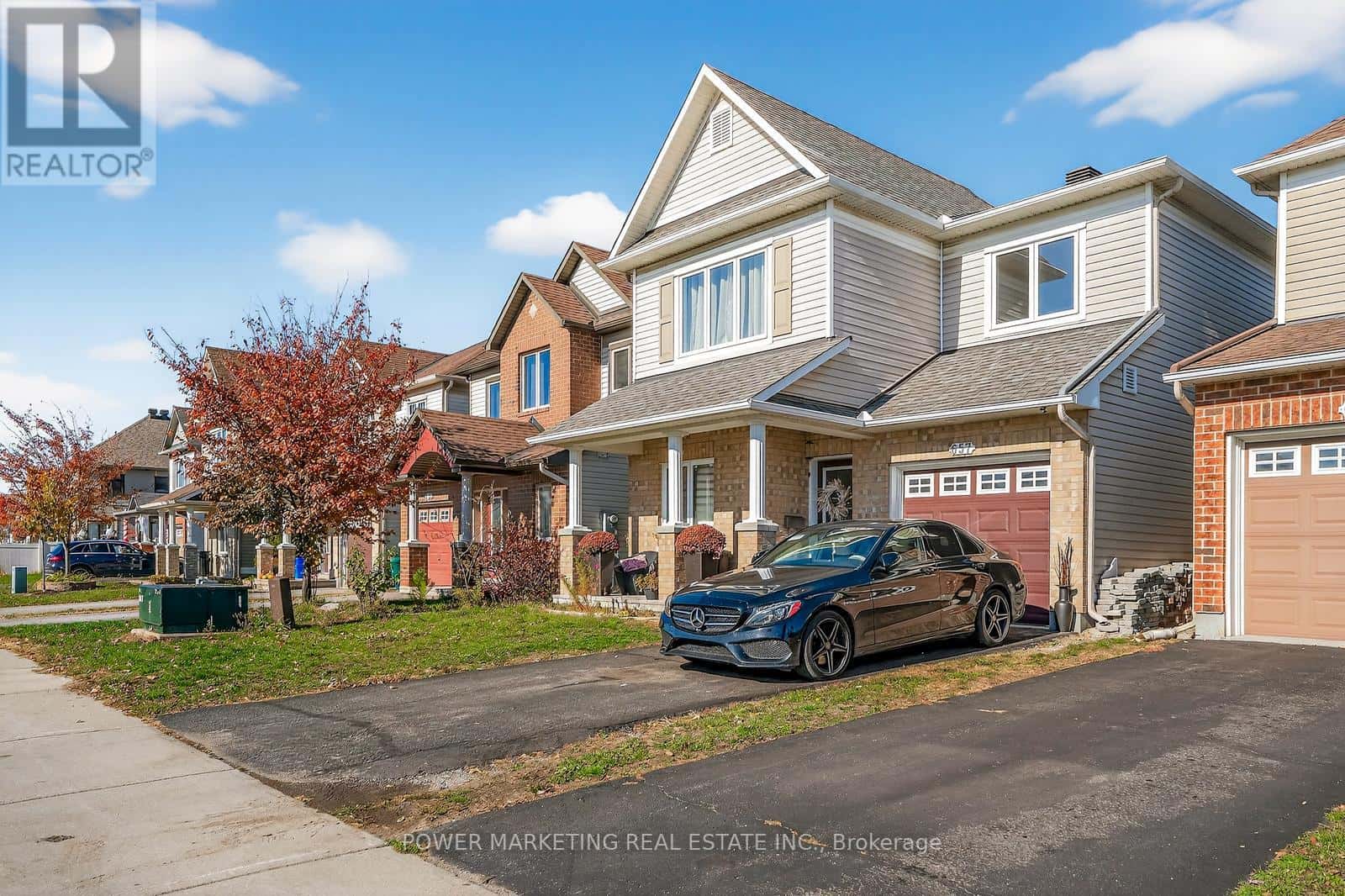 657 - 657 CLEARBROOK DRIVE N — Ottawa, Ontario - Photo 2 of 39