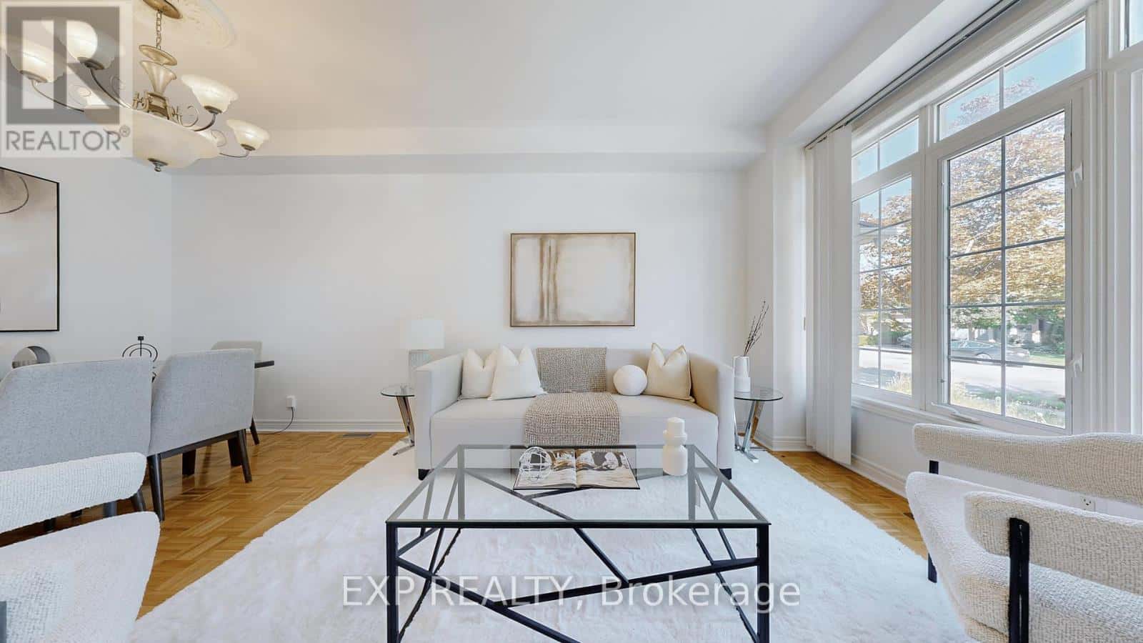 19 LA ROCCA AVENUE — Vaughan (Vellore Village), Ontario - Photo 4 of 32